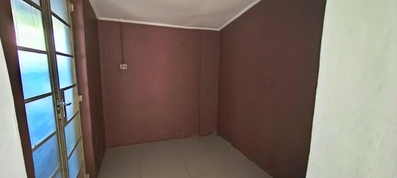 2 Bedroom Property for Sale in Kanoneiland Northern Cape